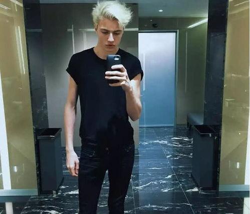 娱乐吃瓜酱男模,娱乐八卦背后的男模风云